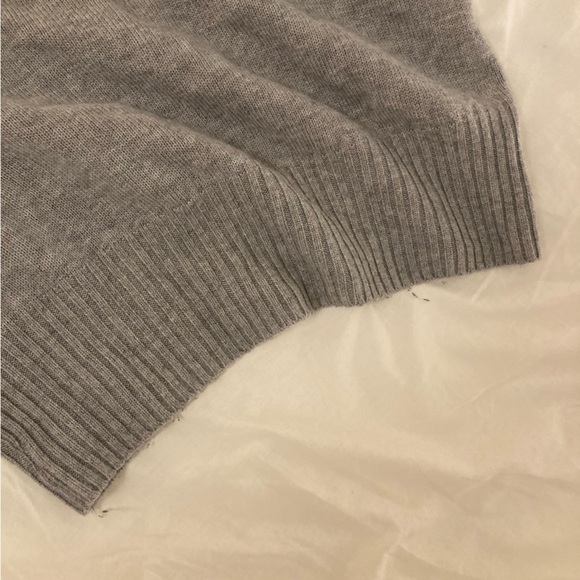 H&M Premium Oversized Turtleneck - Picture 6 of 7